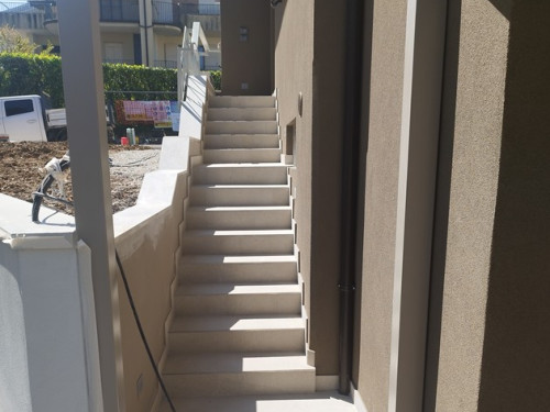 Posa pavimenti e rivestimenti per esterni
